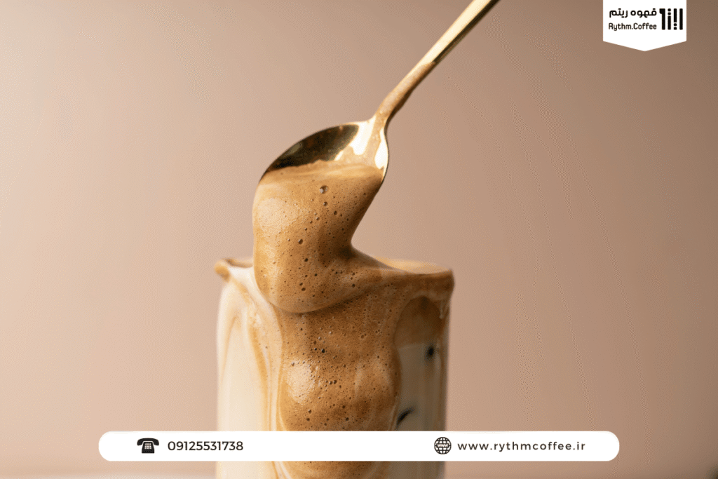 لاته نارگیل چیست؟ آموزش تهیه، مواد لازم و راهنمای انتخاب قهوه و اسپرسوساز 3 لاته نارگیل چیست؟ آموزش تهیه، مواد لازم و راهنمای انتخاب قهوه و اسپرسوساز